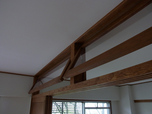 横滑り出しのランマ窓もアクセントになっています