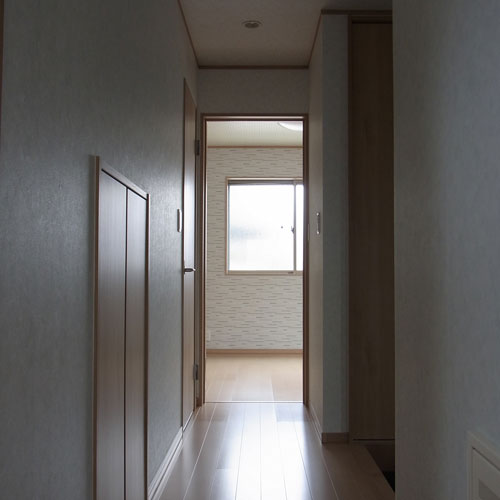 内部はナチュラルカラー