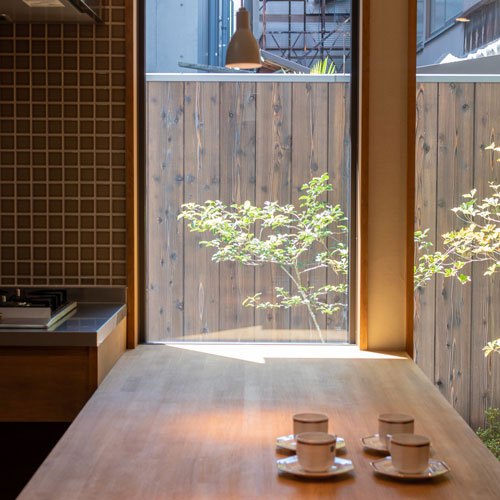 「隠れ家」2軒長屋(東棟) (リノベーション)京都市・木造2階建